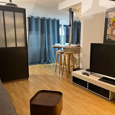 Le Victoria Vi Apartment *