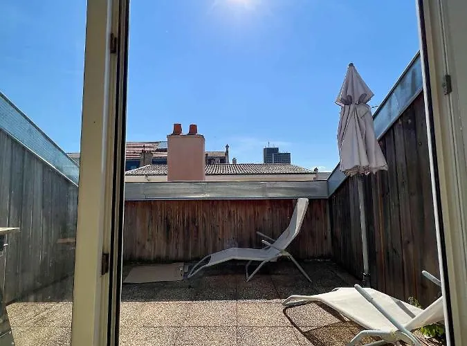 Le Victoria Vi Apartment